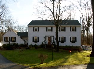 11 Church St, Granite Springs, NY 10527