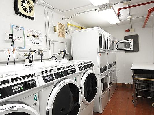 2nd image of 117 W 58th St #B