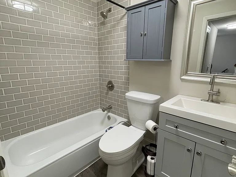916 W Fullerton Ave #3 — Photo 13