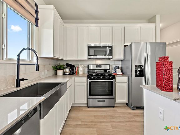 3rd image of 128 Trailstone Dr