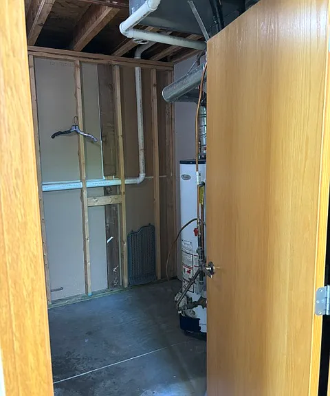 1641 Vavrina Ln — Photo 35