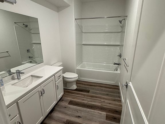 4th image of 501 Somi Ct #305