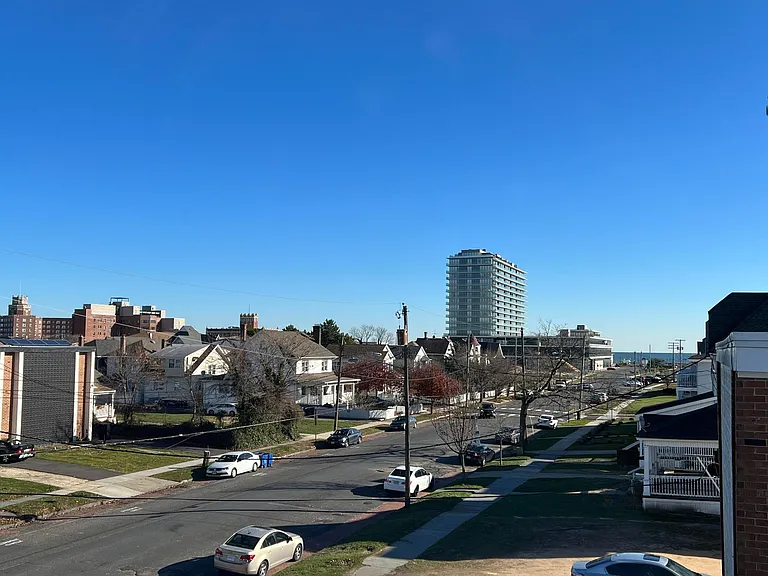 1010 Grand Ave — Photo 6