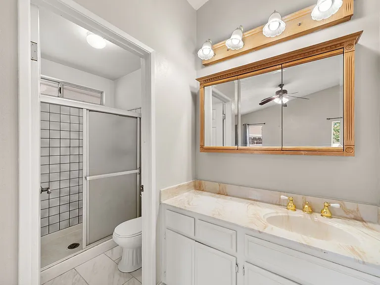 11462 Brackenfern Ct — Photo 16