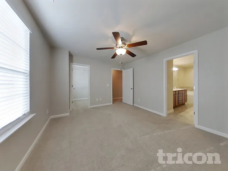 202 Ashmere Ct — Photo 7