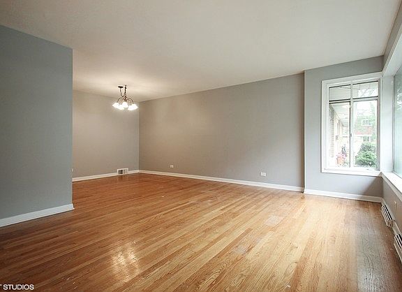 2nd image of 2540 W Jerome St APT C