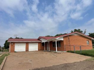 203 S 6th St, Turkey, TX 79261