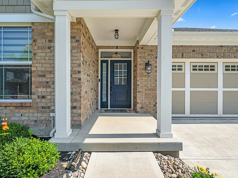2716 E Millstone Dr — Photo 9