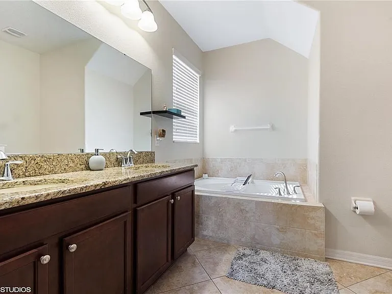 6814 Habitat Dr — Photo 15