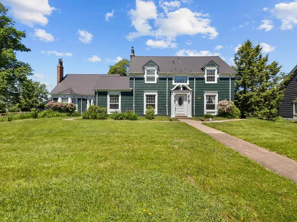 Brighton Rd #100 & 100A, Charlottetown, PE C1A 1T4