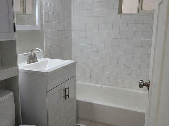 3rd image of 1549 Olympic Ave