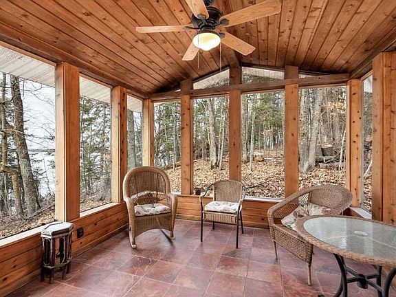 2nd image of 3891 Woodland Park Dr