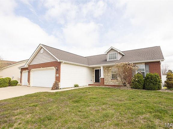 3rd image of 908 Indian Prairie Dr