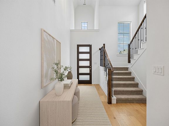 3rd image of 708 Kendall Ln