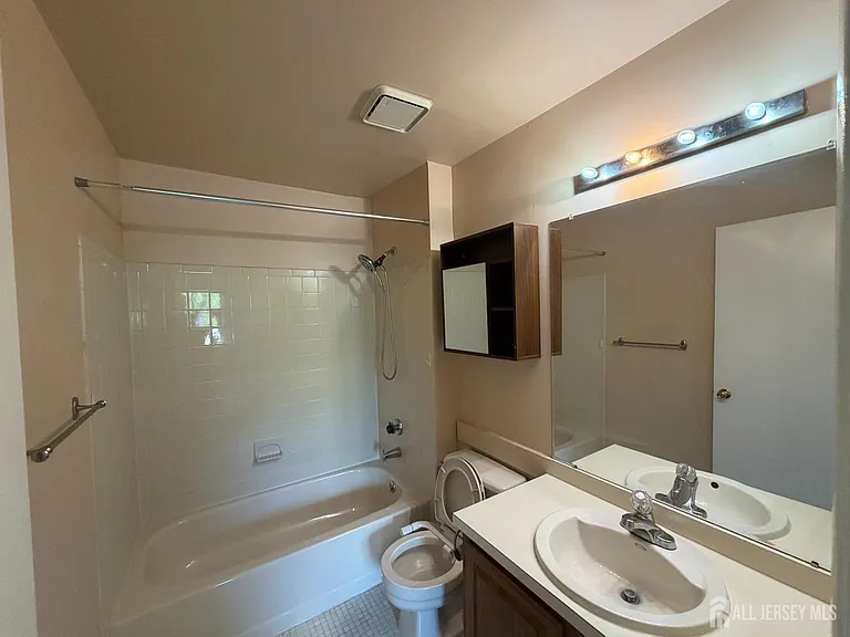 1006 Aspen Dr — Photo 12