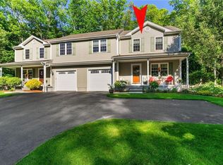 12 Country Hill Ln, Smithfield, RI 02917
