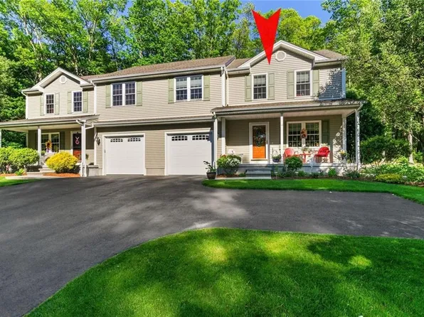 12 Country Hill Ln, Smithfield, RI 02917