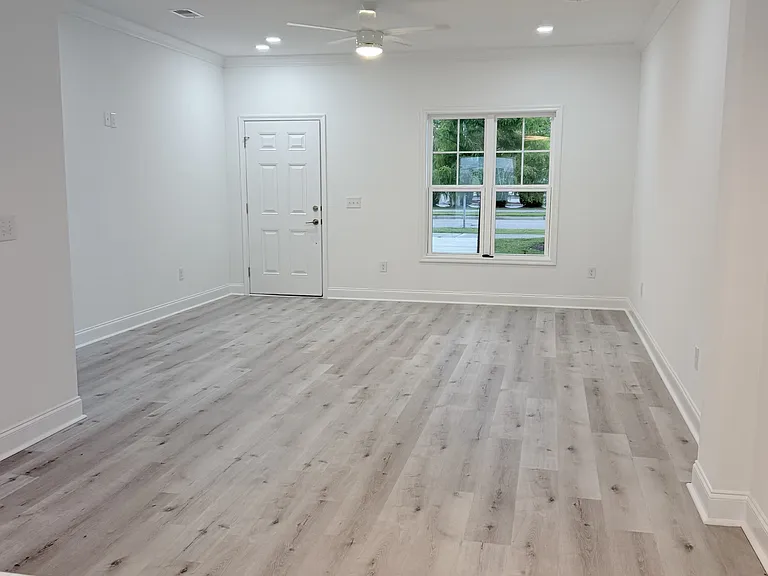 861 Maxine Ct #4B — Photo 22