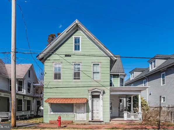 23 W Main St, Elizabethville, PA 17023
