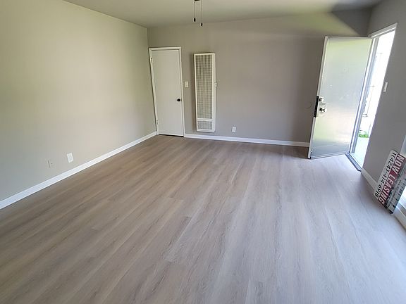 3rd image of 4066 Coco Ave APT 4