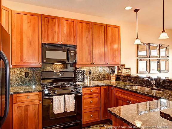 3rd image of 35 Linden Lane UNIT 35