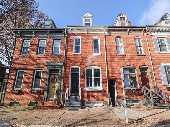 2nd image of 134 S Newberry St