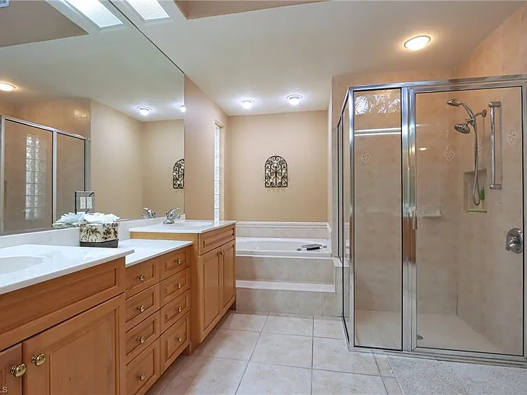 5815 Persimmon Way — Photo 11