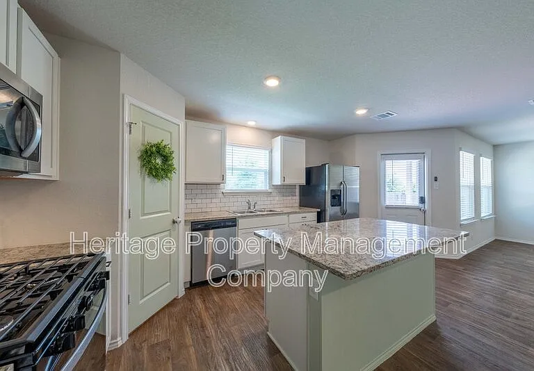 1018 Andean Emerald — Photo 11
