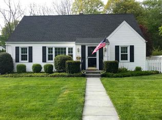 252 Dunnlea Rd, Fairfield, CT 06824