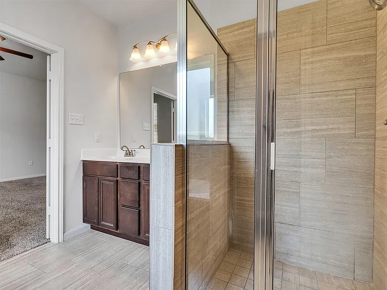 10026 Thicket Park Ln — Photo 24