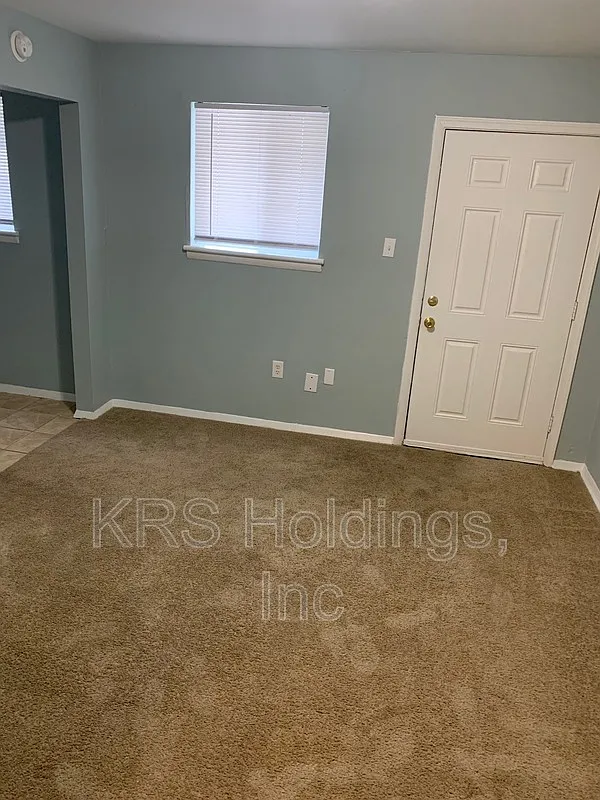 Praxis Apartments — Photo 1