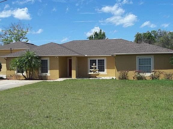 2nd image of 2853 Emerald Ave
