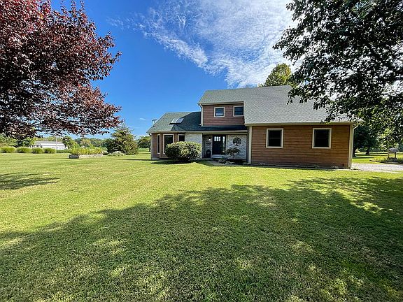 2nd image of 8735 Lakeview Hls