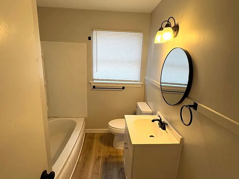 1614-1616 N Hillside St #1618 — Photo 3