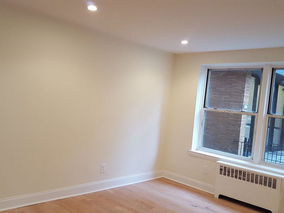 1st image of 3325 76th St APT 1J