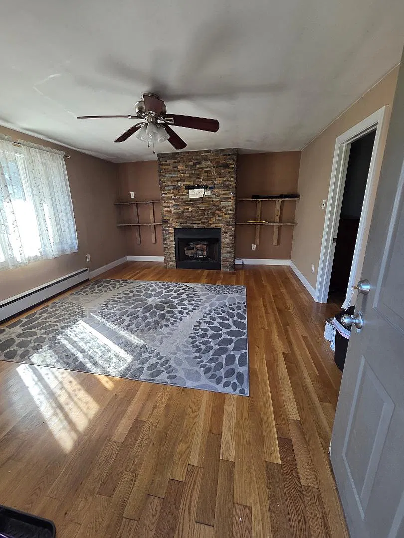 1 bed, 400 sqft, $1,000 — Photo 1