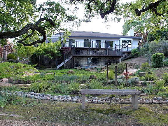 3rd image of 231 Hidden Valley Ln