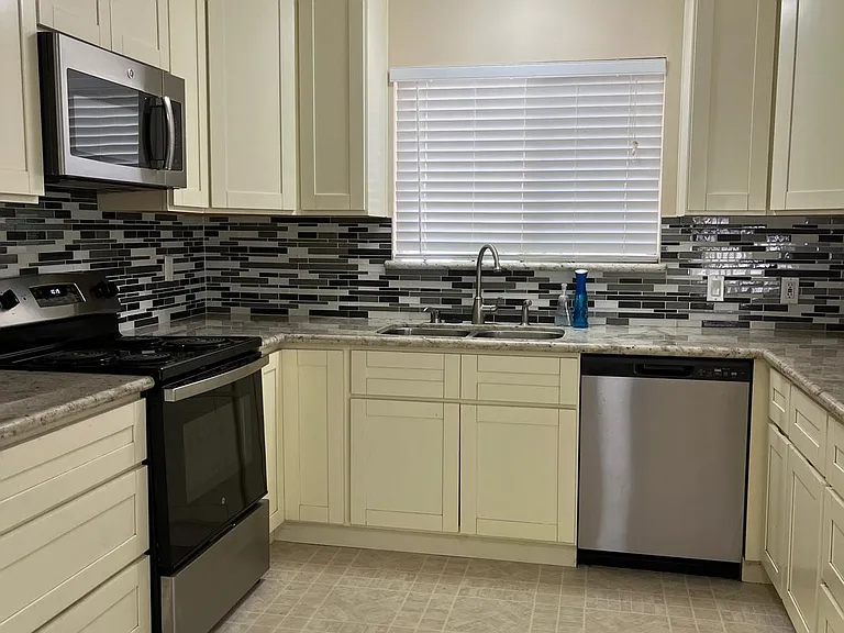 5495 Taft Dr — Photo 5