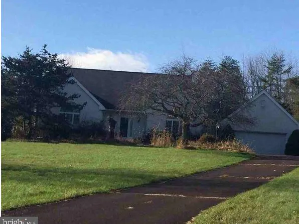 45 S Dietz Mill Rd, Telford, PA 18969