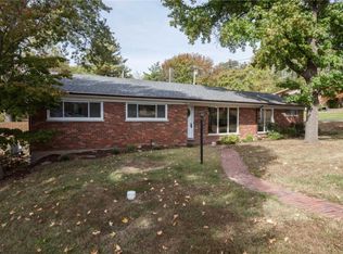 737 Candlelight Ln, Saint Louis, MO 63132