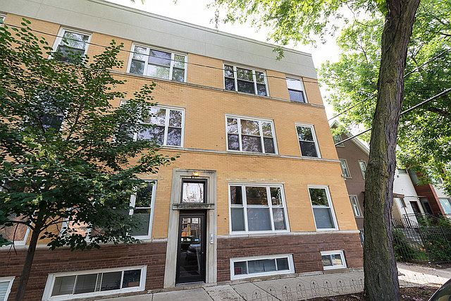 1st image of 1945 N Whipple St #1