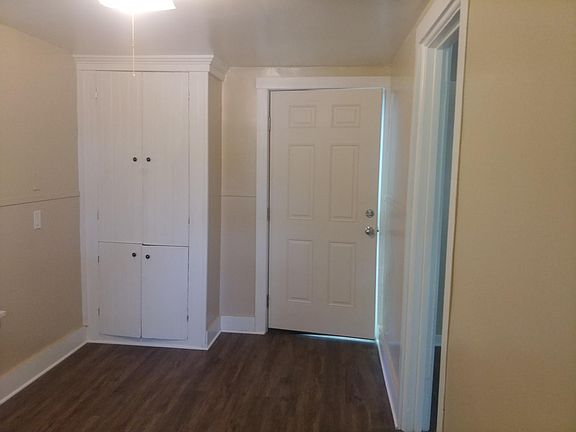 4th image of 105 N Mulberry St APT B