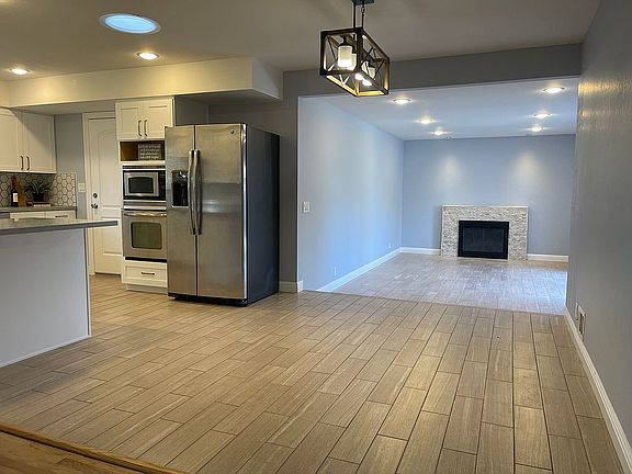 2nd image of 2105 Cherry Ave