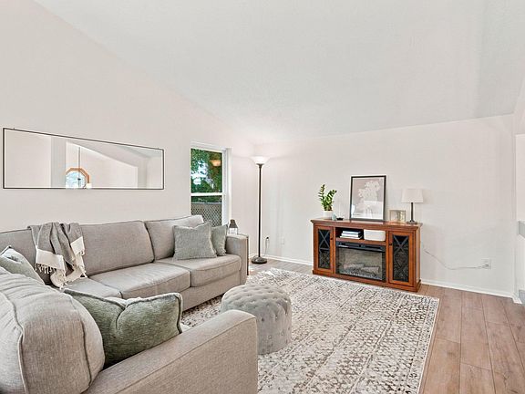 5th image of 8117 Dakota Ln