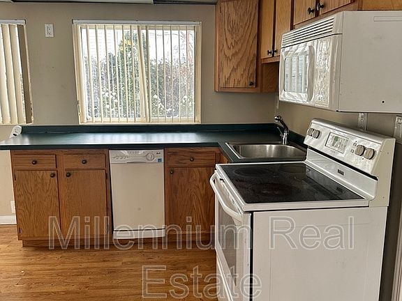 2nd image of 319 E Lincoln Ave