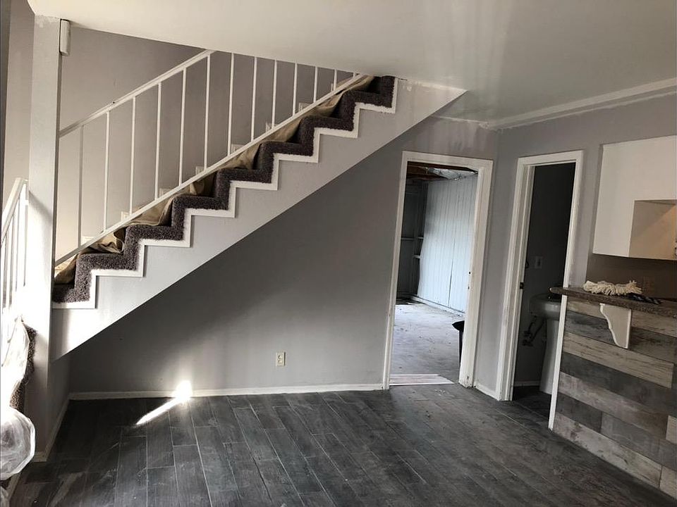 1st image of 4939 3/4 Live Oak St