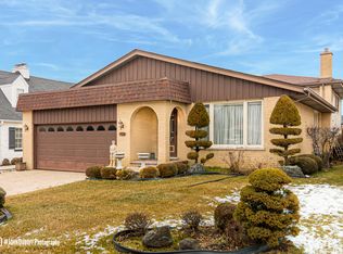 8406 W Peter Ter, Niles, IL 60714