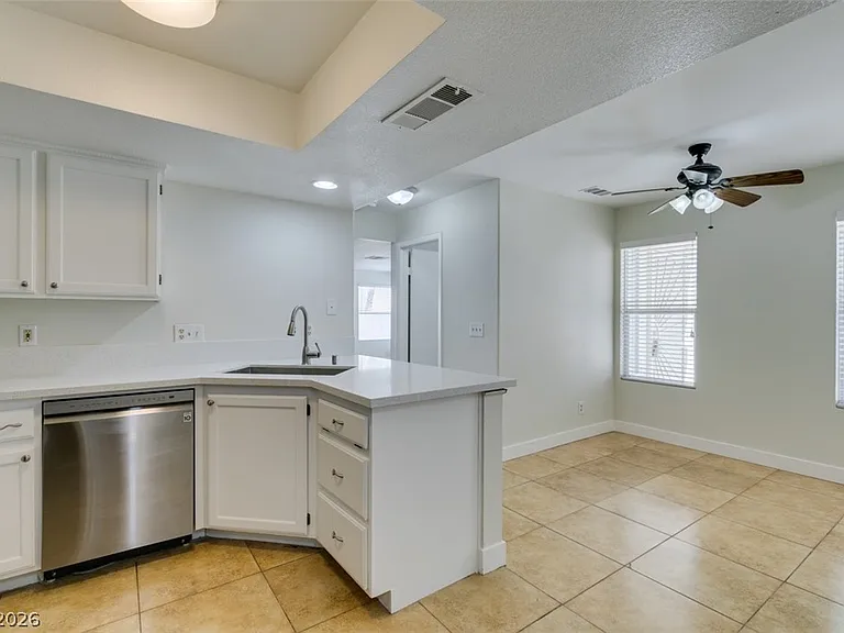 8316 Monico Valley Ct — Photo 6