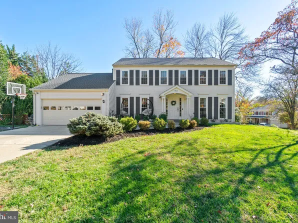 9212 Willow Pond Ln, Rockville, MD 20854