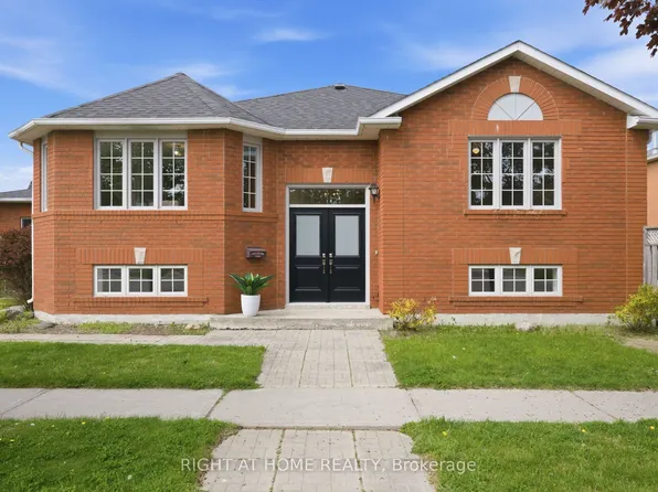 446 Stonegate Ave, Oshawa, ON L1K 2L7